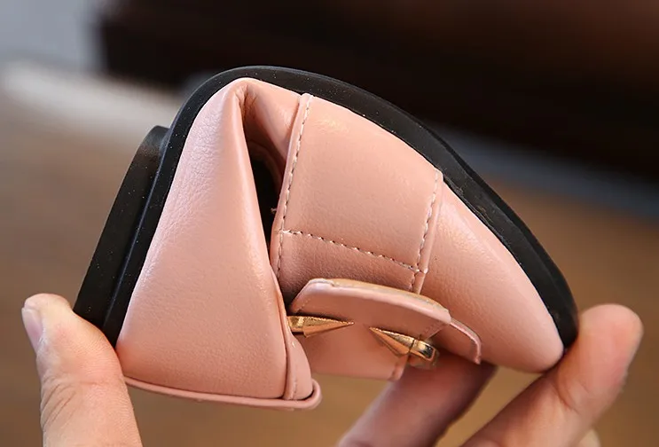 Новые осенние обувь для девочек кожаная детей маленькой принцессы бантом