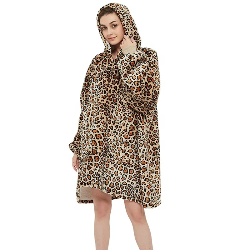 Winter Oversized Blanket Hoodie Leopard 1350 Grams Large Sherpa Fleece Sweatshirt Soft Warm Thick Women Blanket With Sleeves