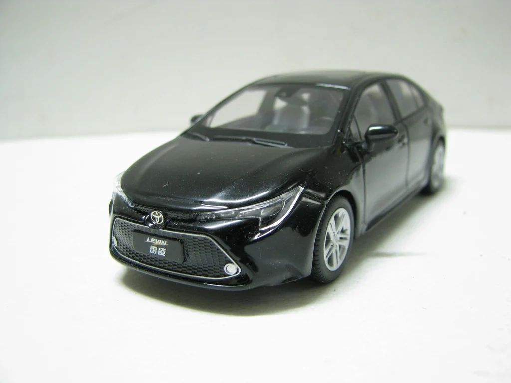 Оригинальная фабричная 1:43 игрушечная машинка из сплава Тойота Левина, игрушки для детей, литая модель автомобиля, подарок на день рождения