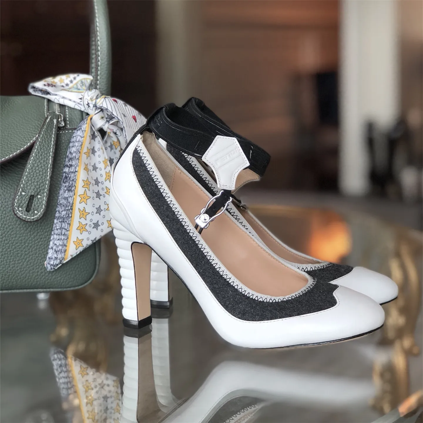 

2022 Early Spring Summer Catwalk Women Single Shoes Fashion High Heel Women Sandals Leather Comfortable All-Match White Shoes
