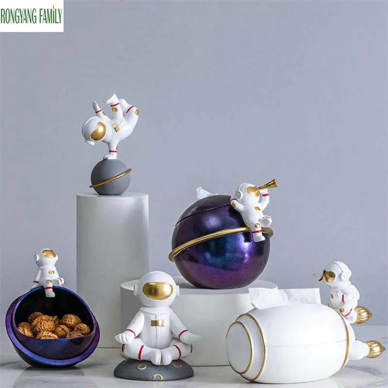 

Nordic Cartoons Astronaut Sculpture Home Decor Cosmonaut Statue Creative Fashion Space Figure Figurines Desktop Miniatures Model