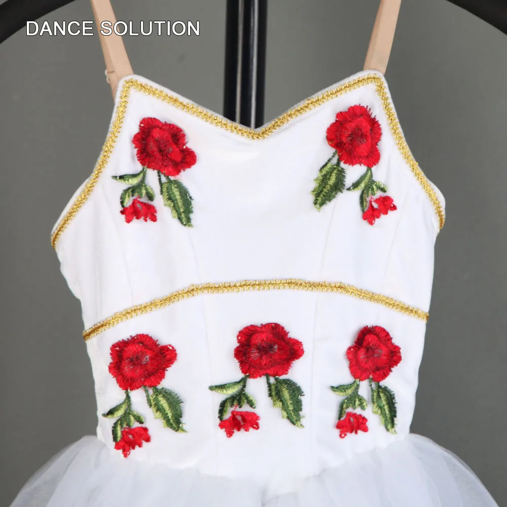 Белая ночная рубашка из спандекса с длинной фатиновой юбкой романтическая