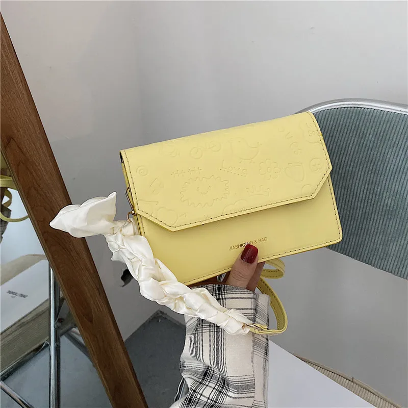 

Trendy Fashion Printed Shoulder Bag Women Chic Ribbon Shoulder Strap Pu Leather Crossbody Bag Ladies Small Flap Handbag Designer