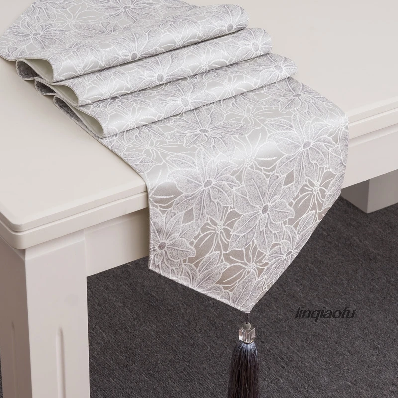 Современный минималистичный однотонный столик в скандинавском стиле шарф для