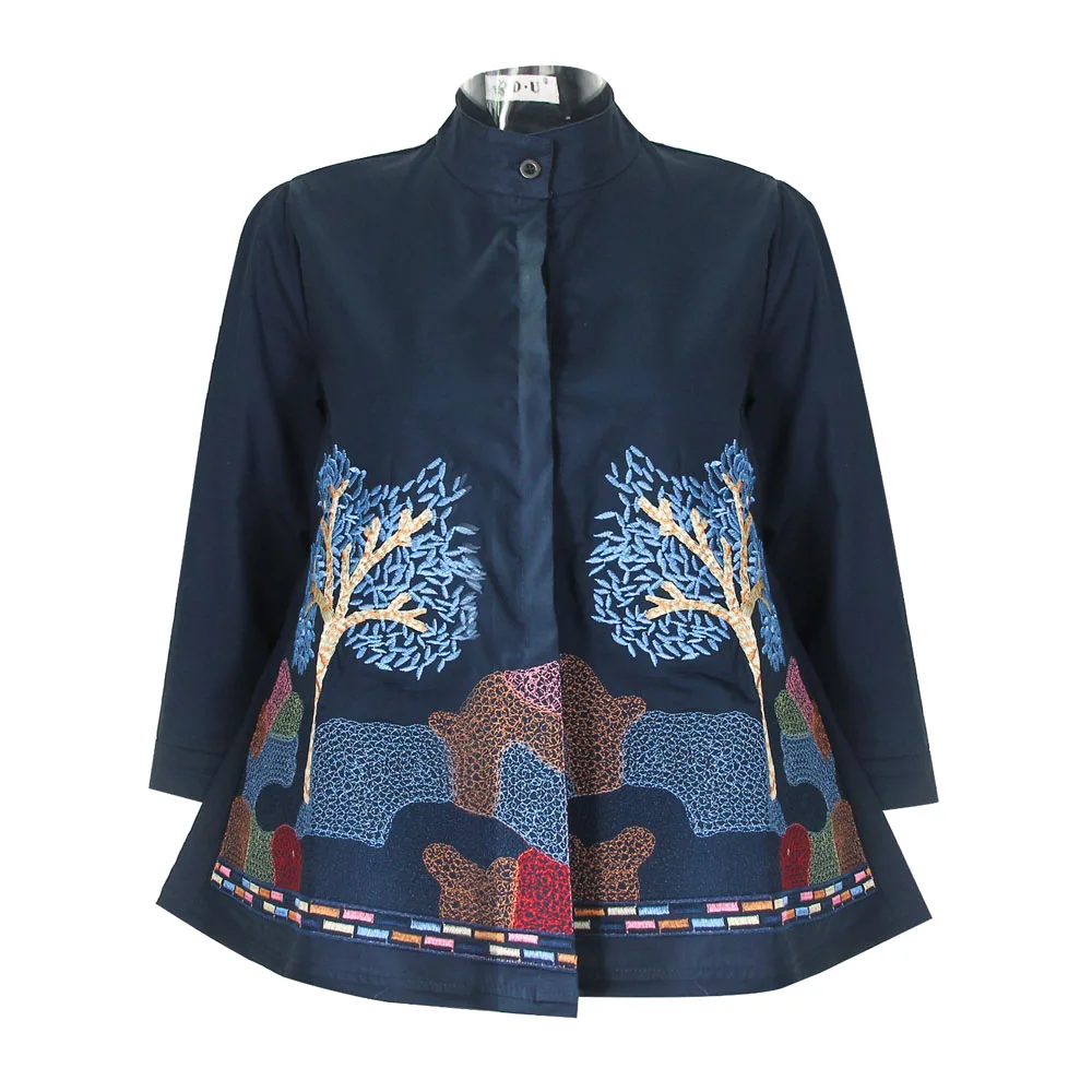 

Abstract Embroidery Doll Shirt Tops Women Summer Autumn Fashion Casual Blouses Ladies White 3/4 Sleeve Shirts