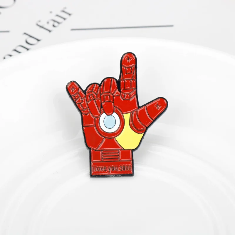 Креативная брошь с героями мультфильмов Марвел Классическая модная