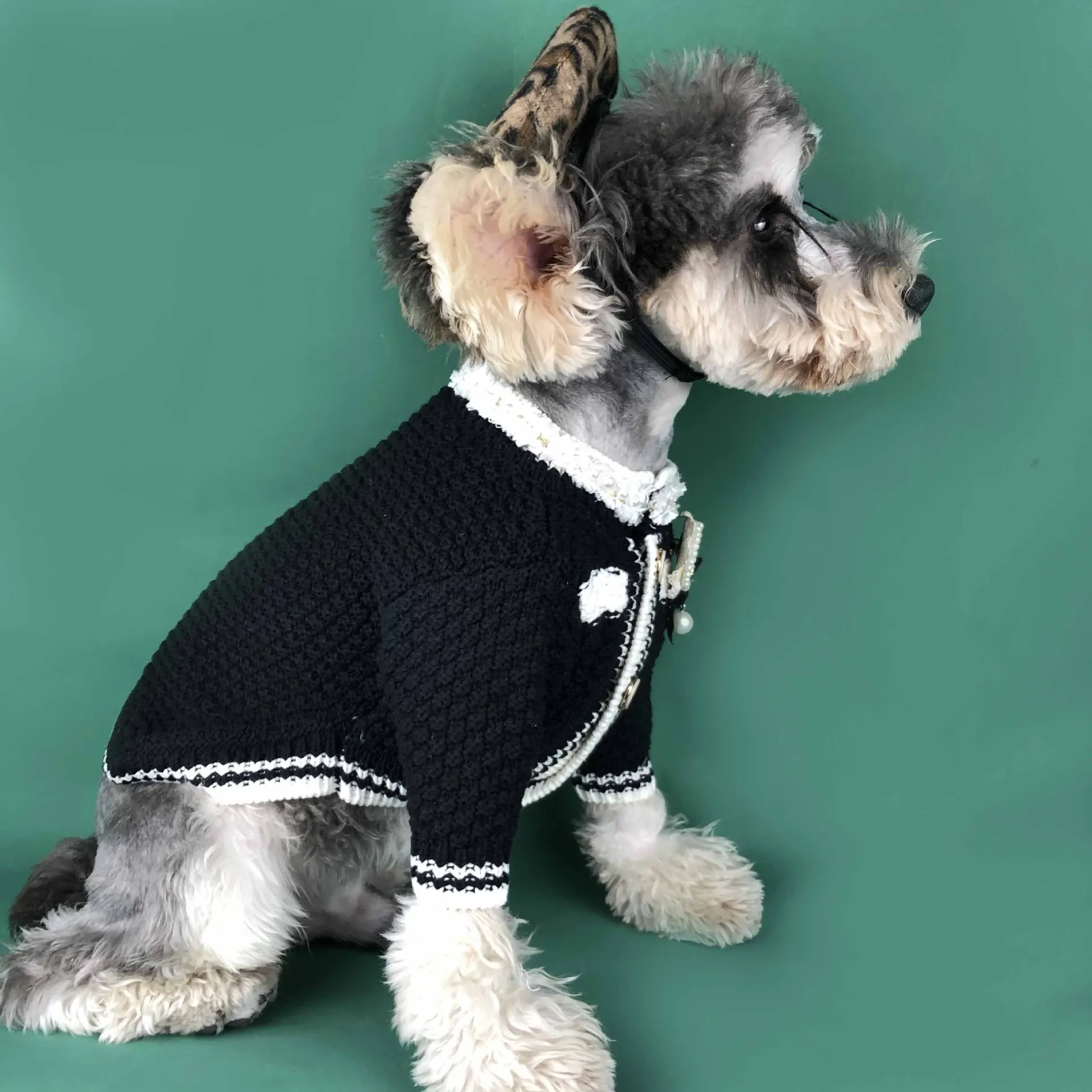 

Luxury pet dog clothes warm autumn winter cardigan sweater small medium-sized schnauzer Bomei Teddy dog, high-end pet clothing