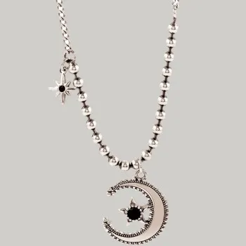 

Necklace Female Hip-hop Niche Design Light Luxury Atmosphere Joker Silver-plated Zircon Moon Necklace Clavicle Chain Q1272
