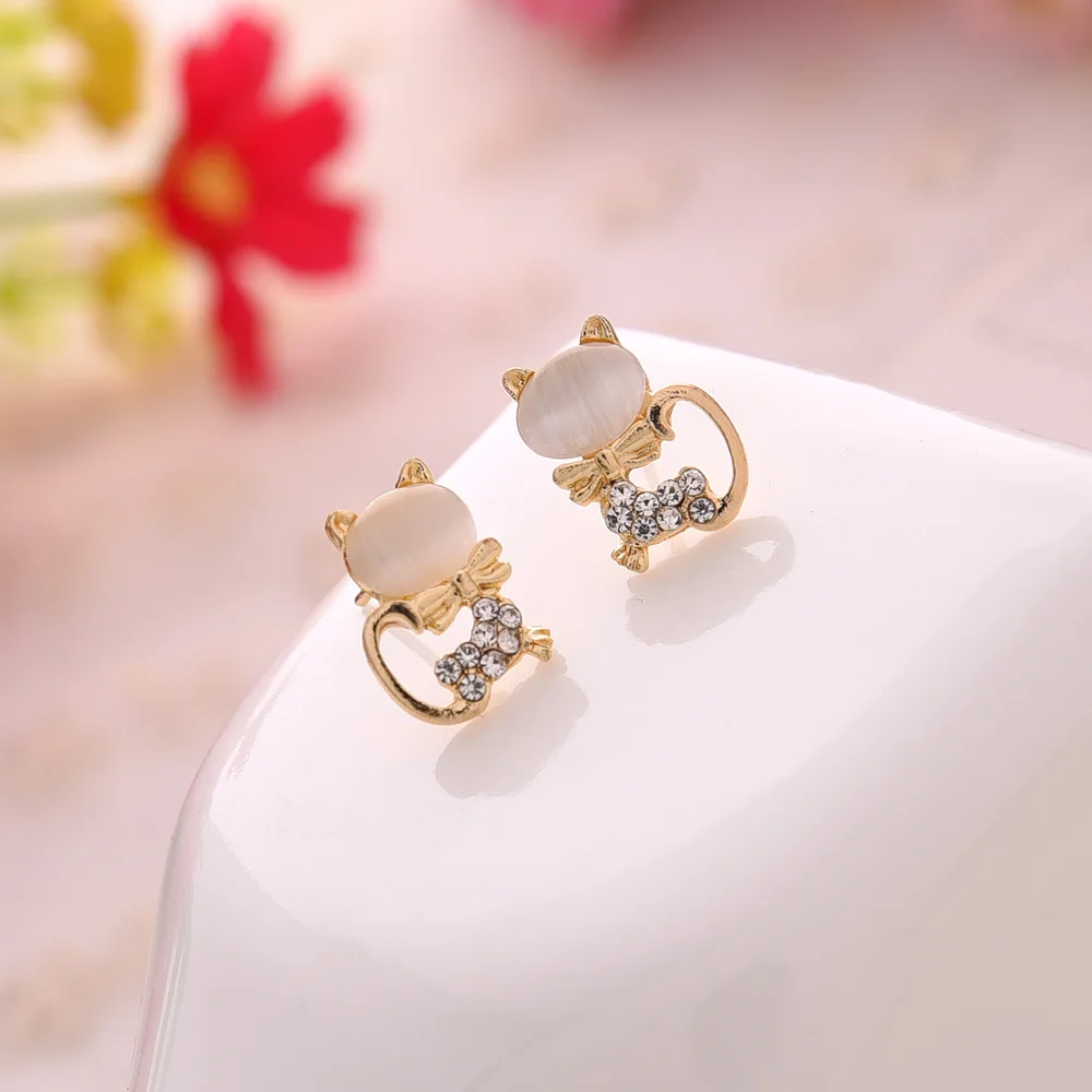 

1Pair Fashion Multiple Color Classic Fashion Kitten Animal Jewelry Cute Cat Stud Earrings for Women Girls