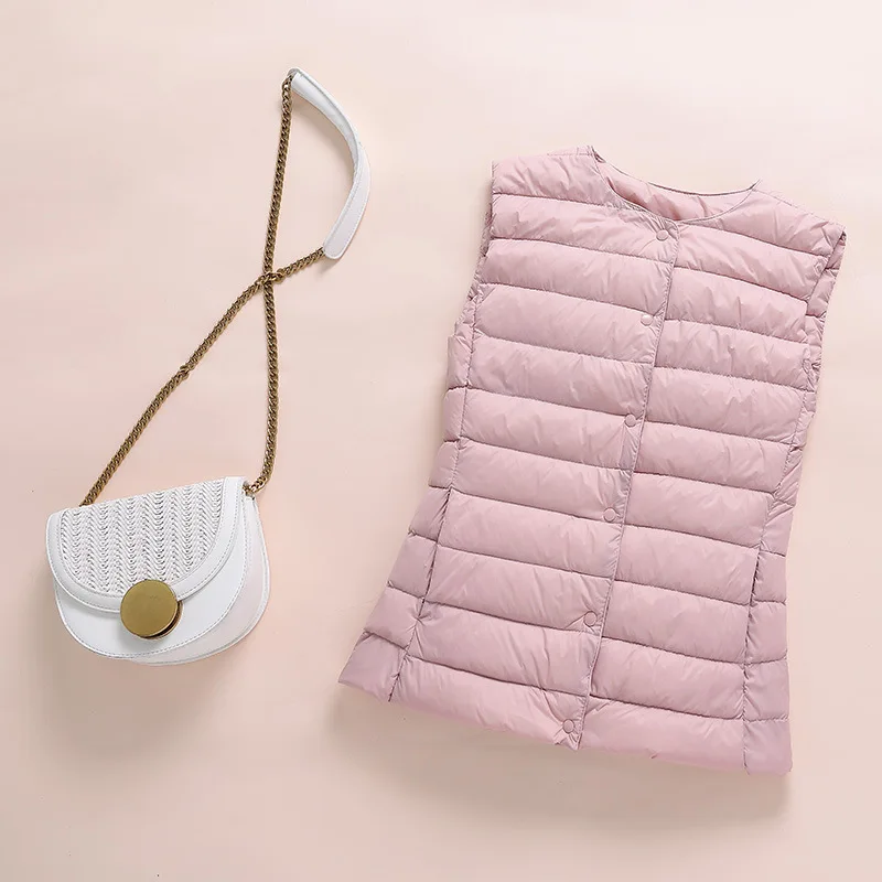 Женский пуховой жилет ультралегкий однобортный безрукавка на утином пуху теплая
