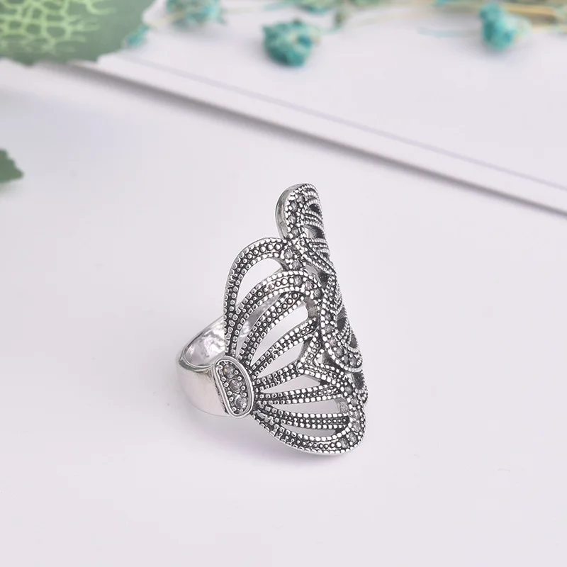 Новинка европейский и американский тренд кольцо в виде крыльев бабочки топ