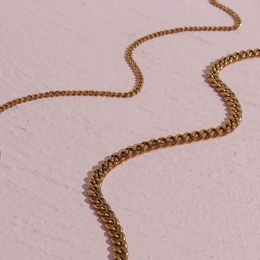 

Trendy Thin Waterwave Cuban Chain Necklace For Women Men Stainless Steel Gold Plated Best Gift Party Jewelry For Girls Elegant