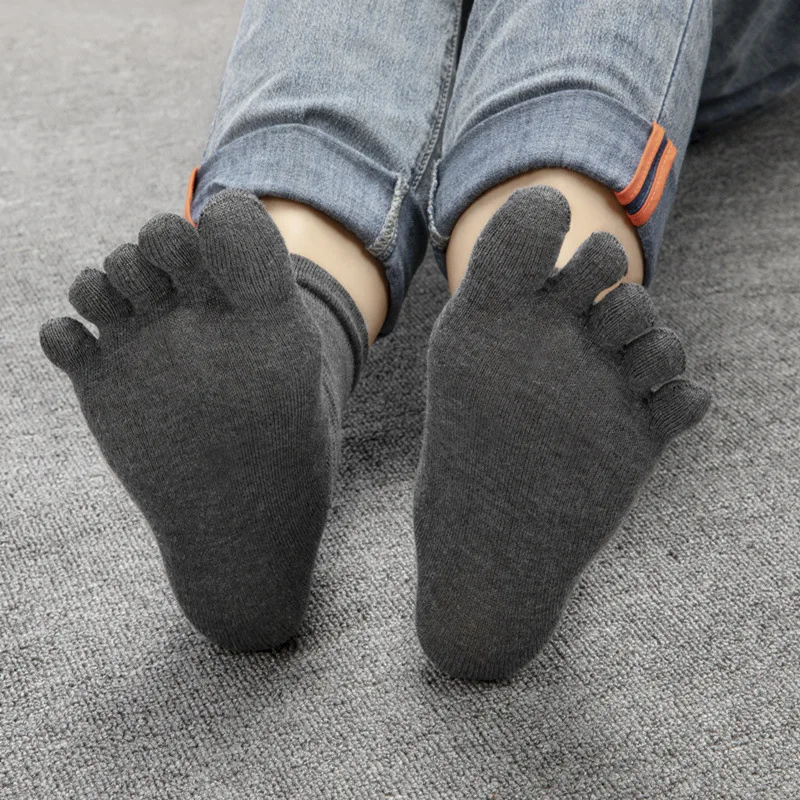 

High Quality 5Pairs/Lot Men Socks Cotton Five-finger Male Black White Business Socks New