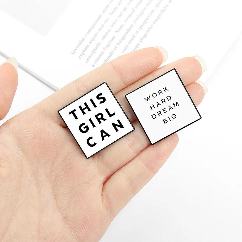 Эмалированная брошь на булавке с надписью заказ | Украшения и аксессуары