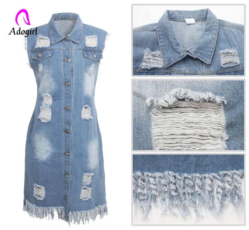 Женское джинсовое платье-туника без рукавов с синими пуговицами спереди и