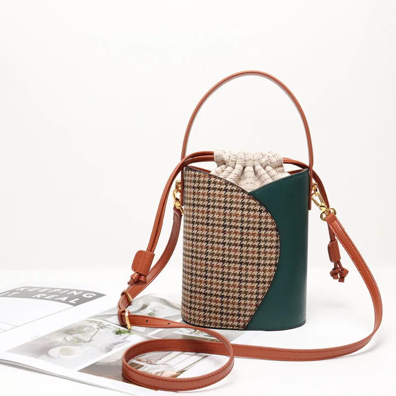 

Роскошная дизайнерская сумка-мешок для женщин, новинка 2021, модные сумки-мессенджеры на шнурке через плечо, женские повседневные дорожные су...