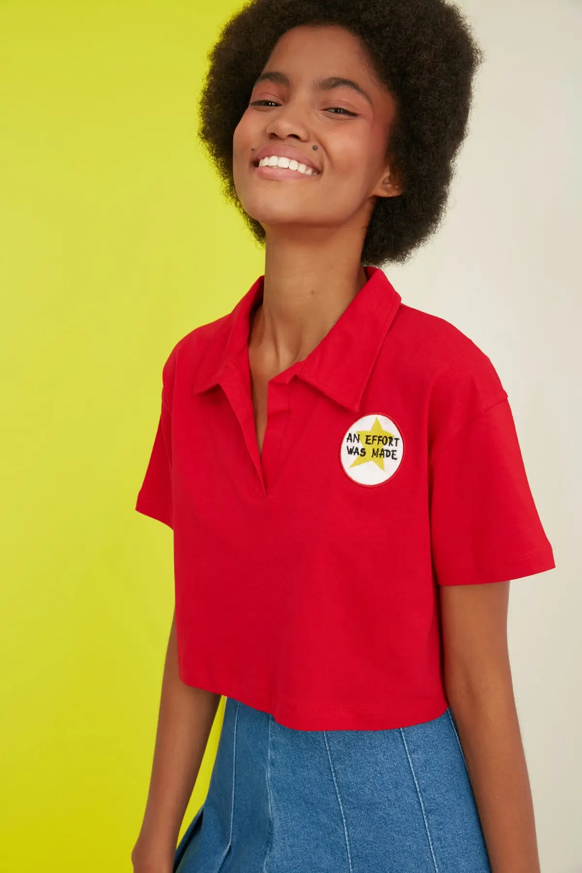 Trendyol Crop Embroidered Knitted T-Shirt TWOSS21TS0727