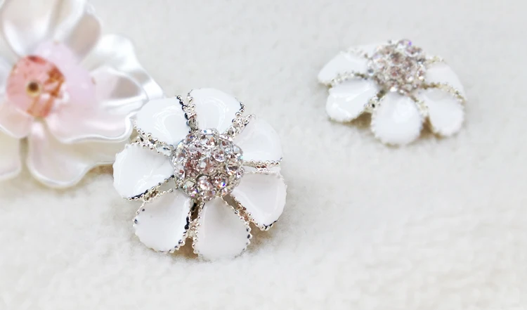 Семи лепестков цветок гвоздики водяная дрель кнопка в Корейском стиле выпечки