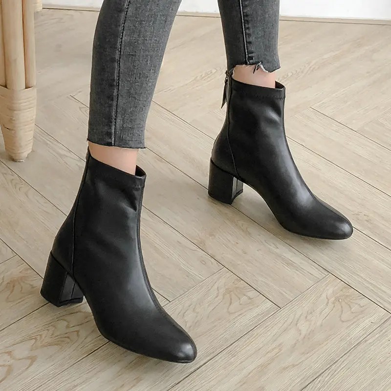

The High Quality Genuine Leather Women Ankle Boots 2020 Spring Autumn New Round Toe Strange Style Basic Chelsea Boots