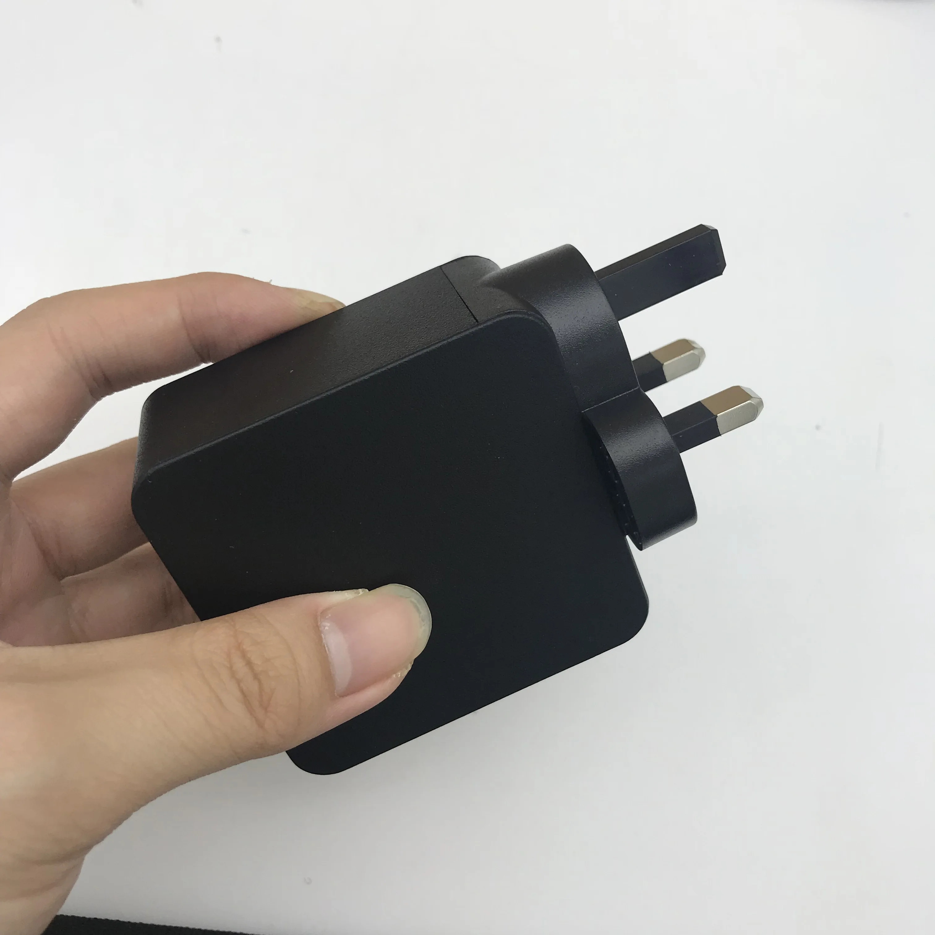 Зарядное устройство для Macbook / Dell Lenovo Xiaomi HP Asus Thinkpad и других устройств 65