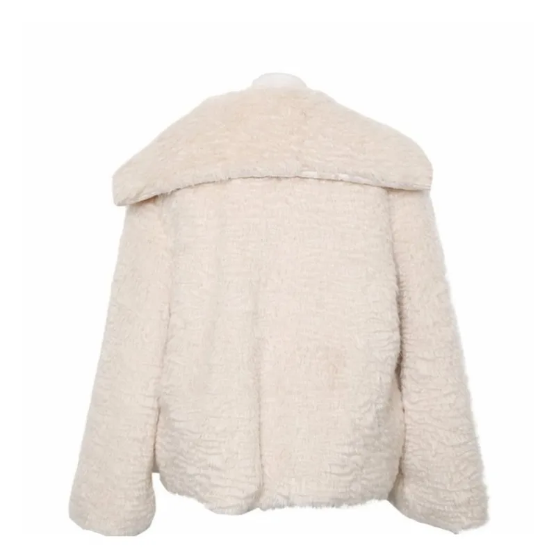 

Winter Lambs Wool Short Coat Women Fashion Loose Thick Warm Horn Button Outerwear Sweet College Apricot Female Jacket