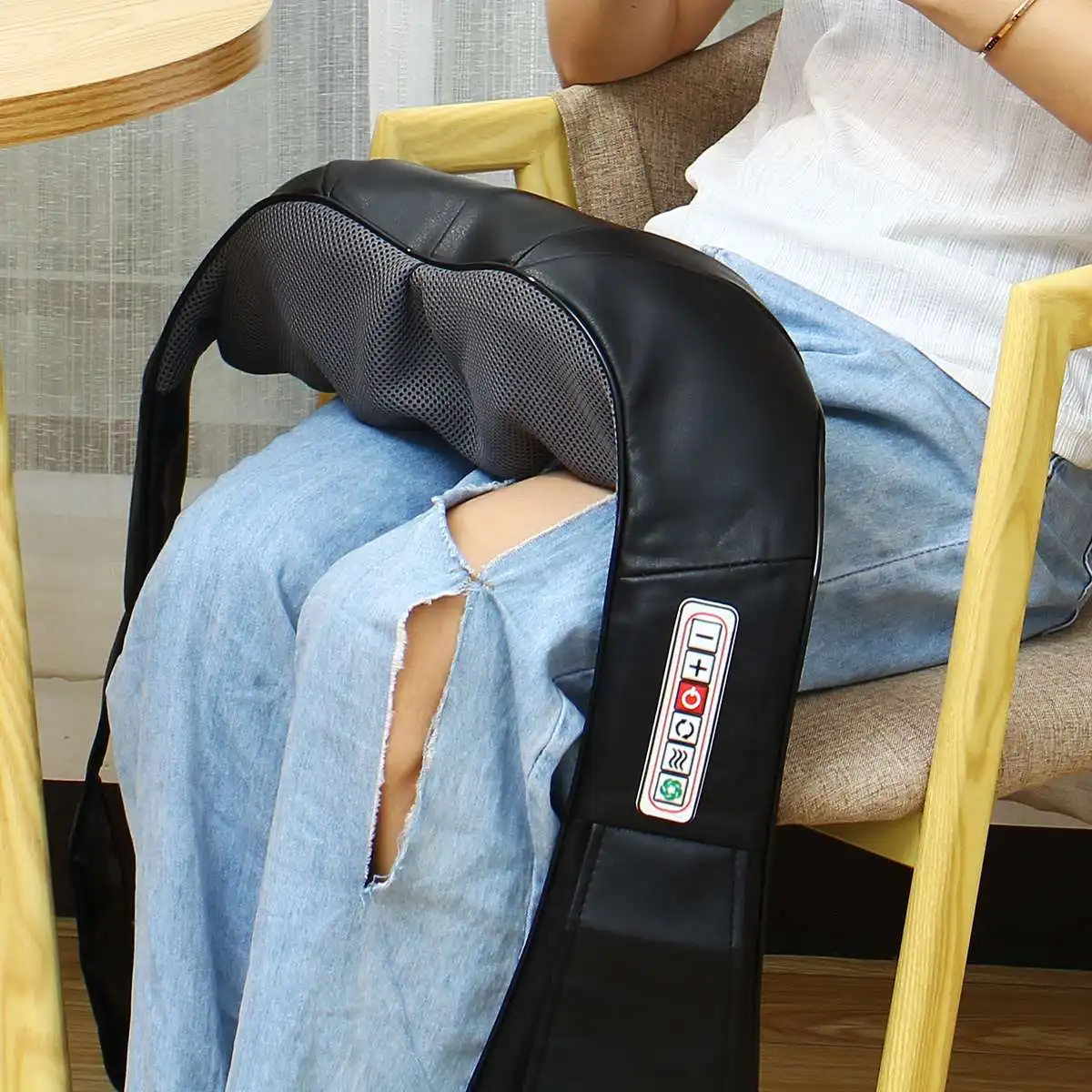 

NEW Electrical Shiatsu Back Neck Shoulder Body Massager Home Car PU Leather U Shape Infrared Heated Kneading Massagem US/EU Plug