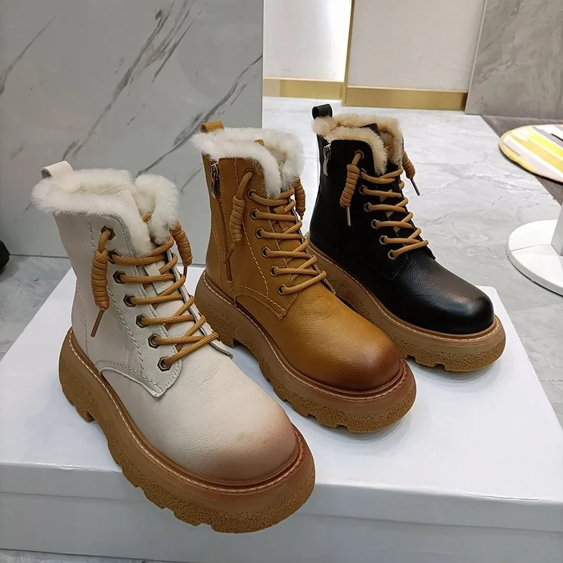 

In The Winter Of 2021, The New Retro Round Head Plus Velvet Martin Boots Women's Wild Thick Heel Thickening