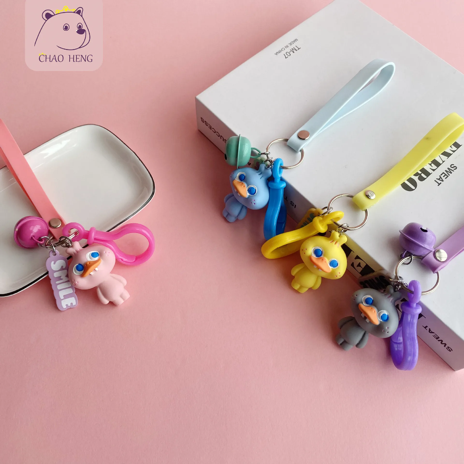 

Creative Buck-Toothed Duck Key Chain Resin KeyChains Small Gifts Student Gifts Wholesale Arts and Crafts Key Ring