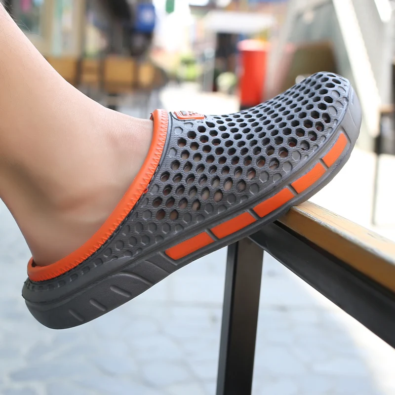 

2020 New Arrival Men's Clogs Summer Shoes Men Slippers Breathable Non-slip Mules Male Garden Shoe Casual Beach Sandals