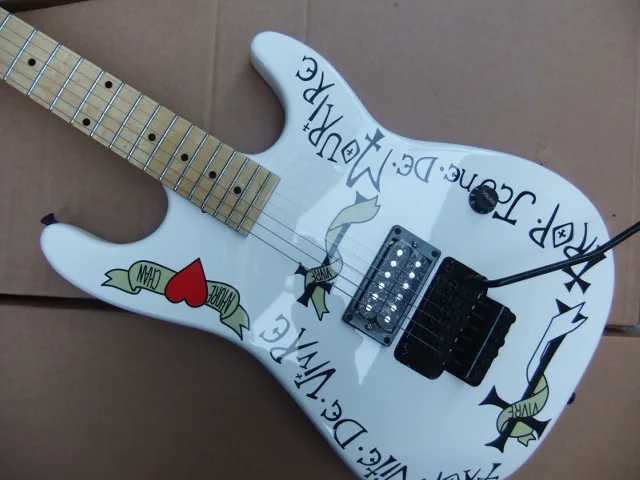 Оптовая продажа партиями по 6 строка Электрогитары Charvelmodel Одежда высшего