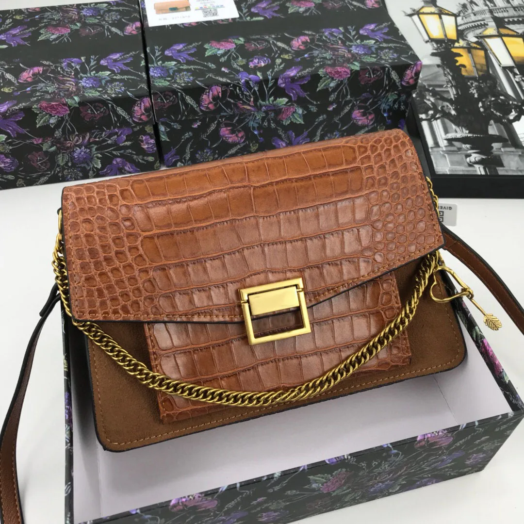 

2021 New Crocodile Pattern Black High Quality Lady's Hand Messenger Bag High Quality Leather Design Luxury Noble Appearance