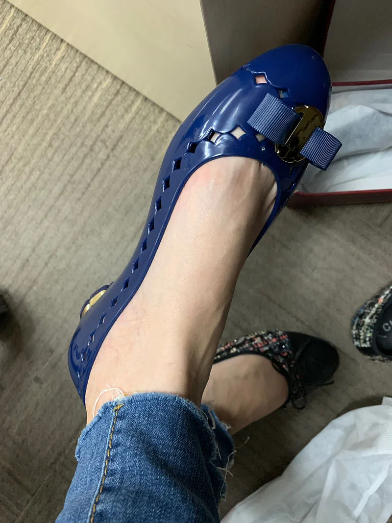 Women Dress Shoes Peach Peacock Flats Metal Drop Shipping Hollow Out Slip On Jelly Round Toe Bow Breathable Cute Patent Leather