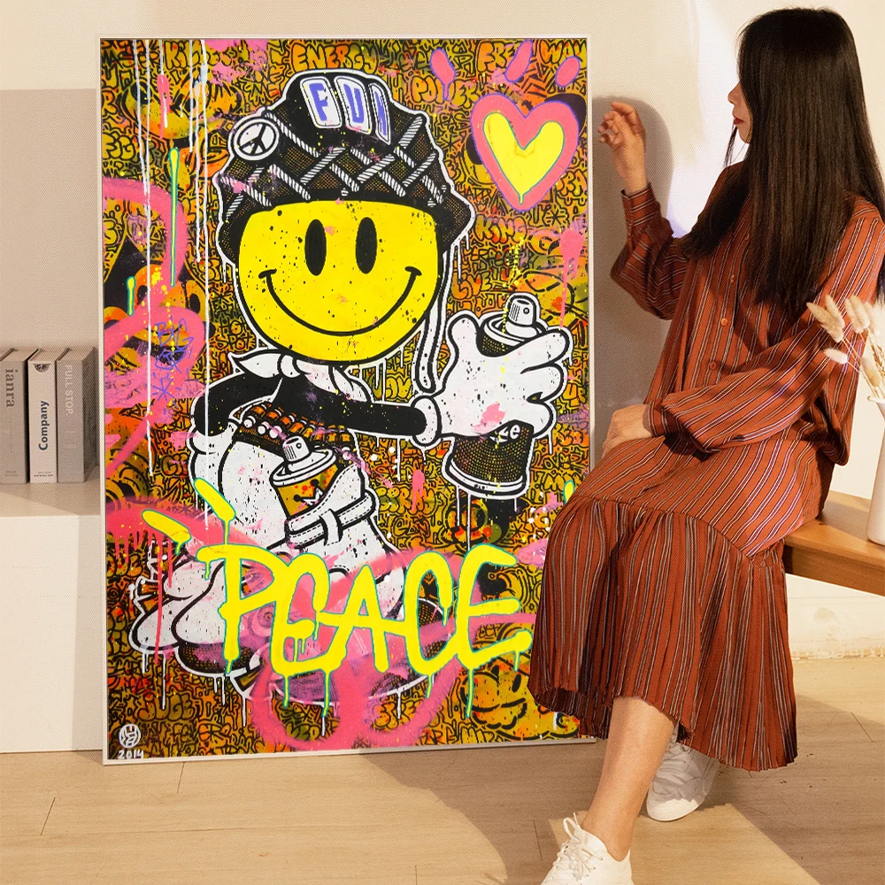 

Абстрактный настенный постер с улыбающимся лицом и надписью «Love»