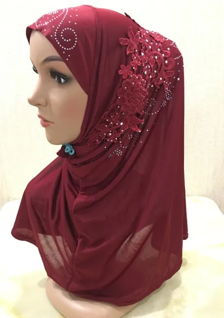 Beautiful Muslim girl scarf ice silk side lace flower ironed drill cover head Hui worship headscarf muslim hijab | Тематическая