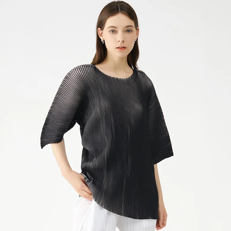 Plus Size Women Clothing Summer T-Shirts INS Round Neck Batwing Sleeves Super Stretch Miyake Pleated Loose Fashion Tops