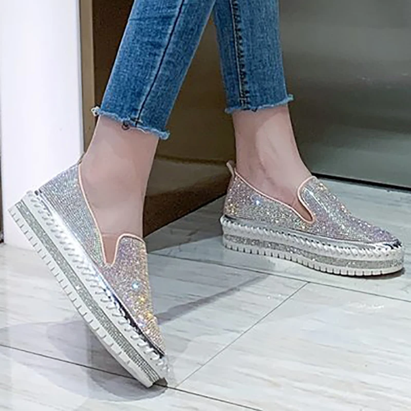 

Luxury Crystal Design Women's Fashion Flats Shoes Slip-On Sewing Platform Round Toe Casual Diamond Footwear Loafers Plus Size 43