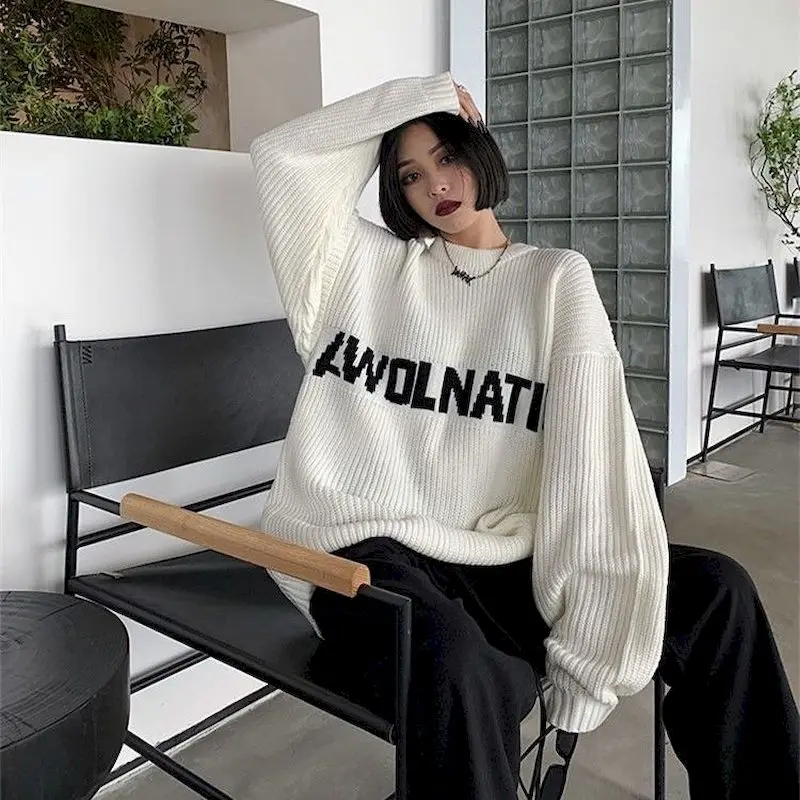

Свитер Женский вязаный оверсайз в Корейском стиле с буквенной вышивкой