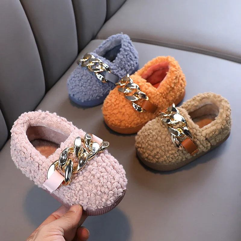 

2021 Hot Girls Lovely Slippers Winter Soft Bottom Chic Indoor Slippers Metal Chains Design Warm Round-toe Flat Kids Home Slipper