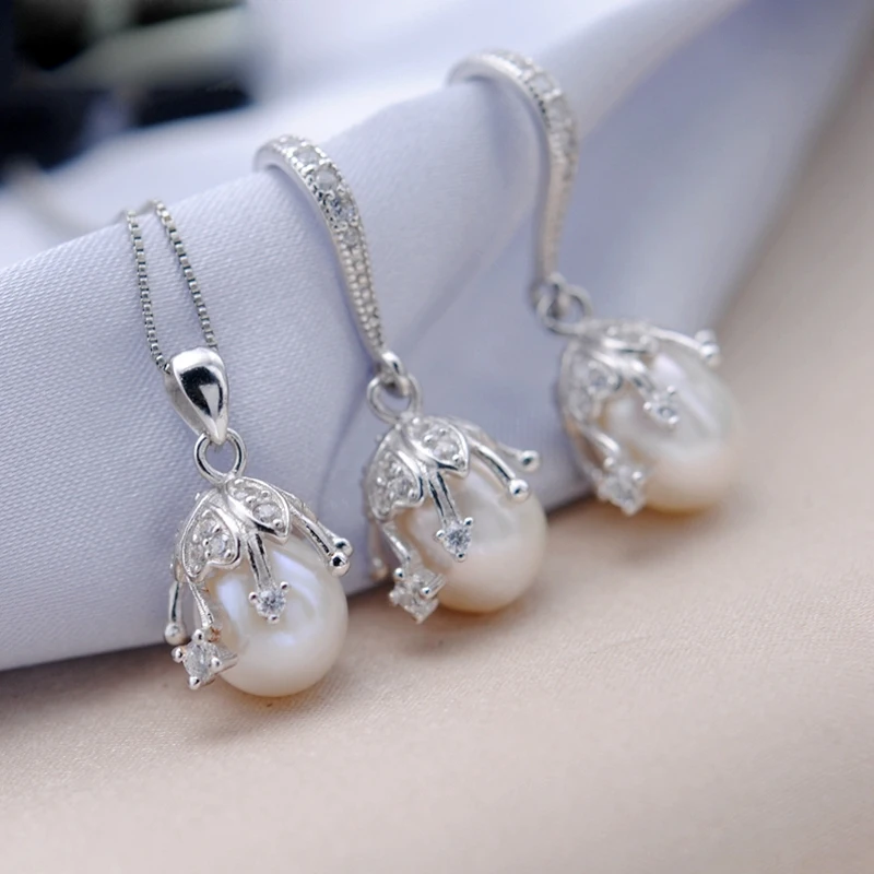 

Комплект из колье и серёг, из серебра 925 пробы