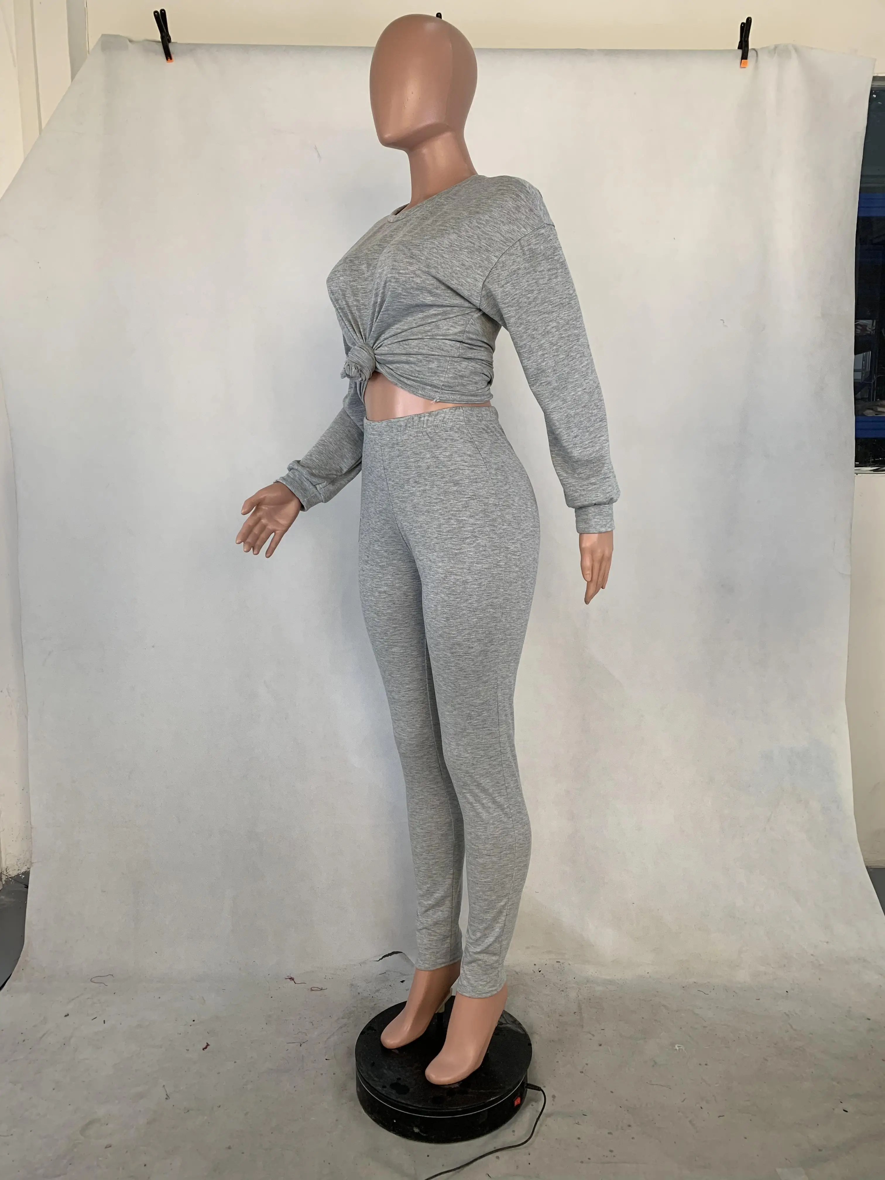 Casual Women Two Pieces Jogging Femme Long Sleeve Sportwear Tracksuit Women O-neck Crop Top+ Long Pants Suit Autumn