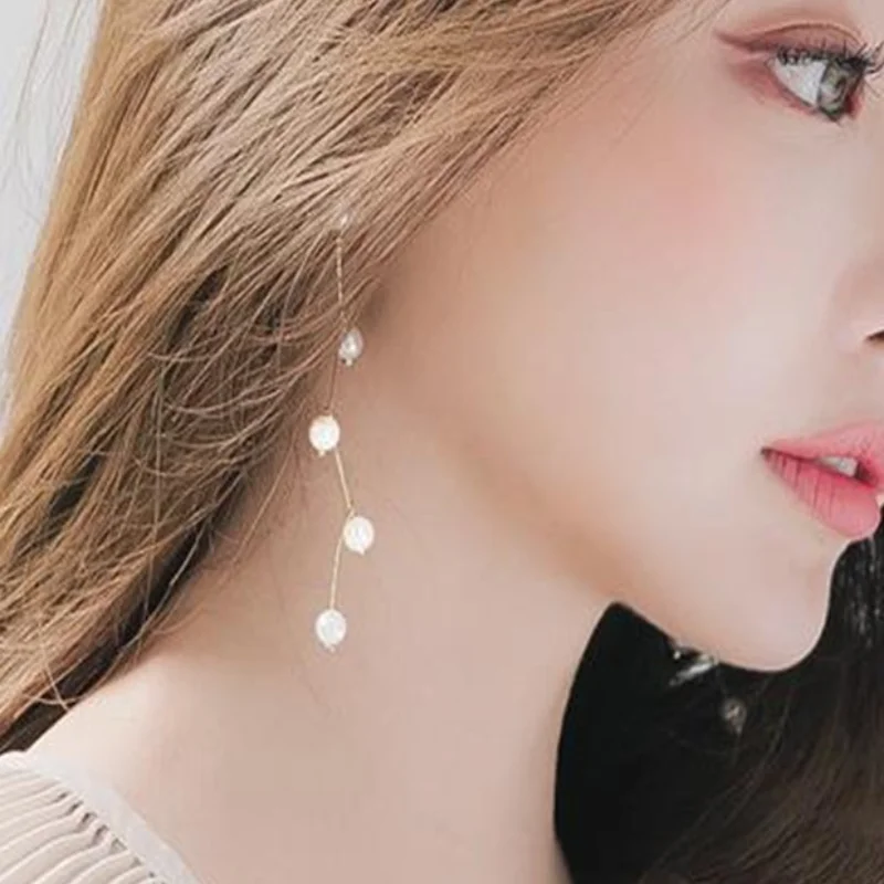 

New Fashion Hot Selling Wild Long European And American Creative Simple Zircon Ladies Earrings