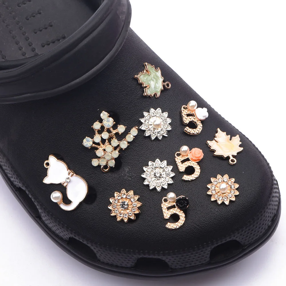 

Brand Shoes Designer Croc Charms Bling Rhinestone JIBZ Gift For Clog Decaration