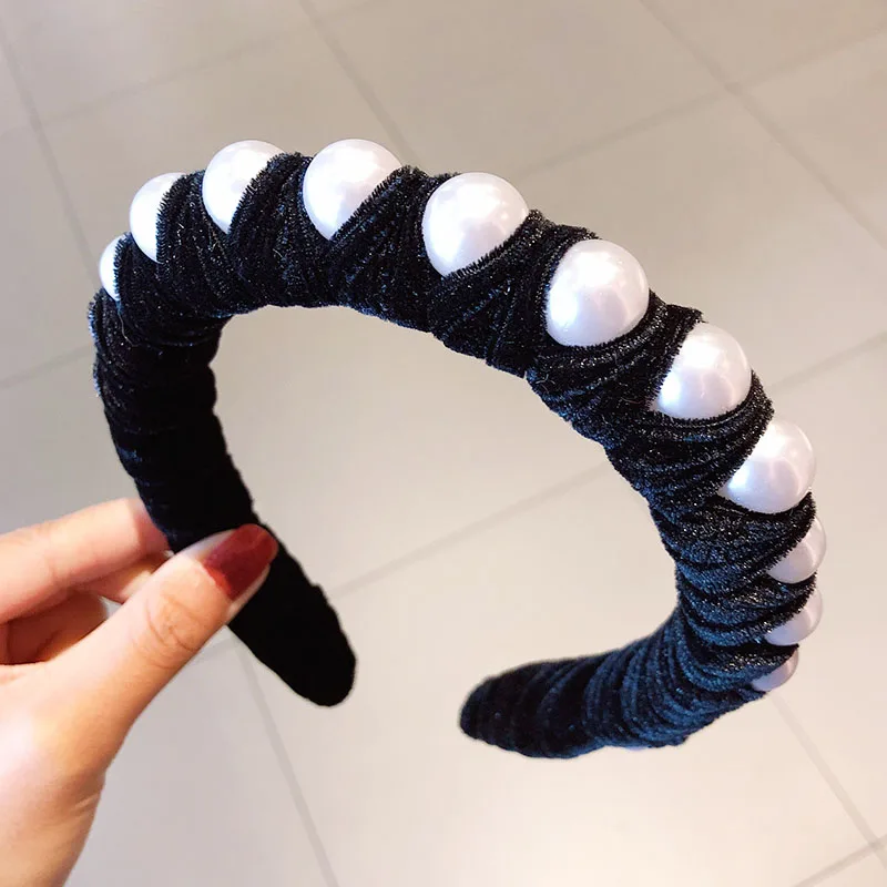 Женская бархатная широкая повязка на голову элегантная бутиковая с жемчужинами