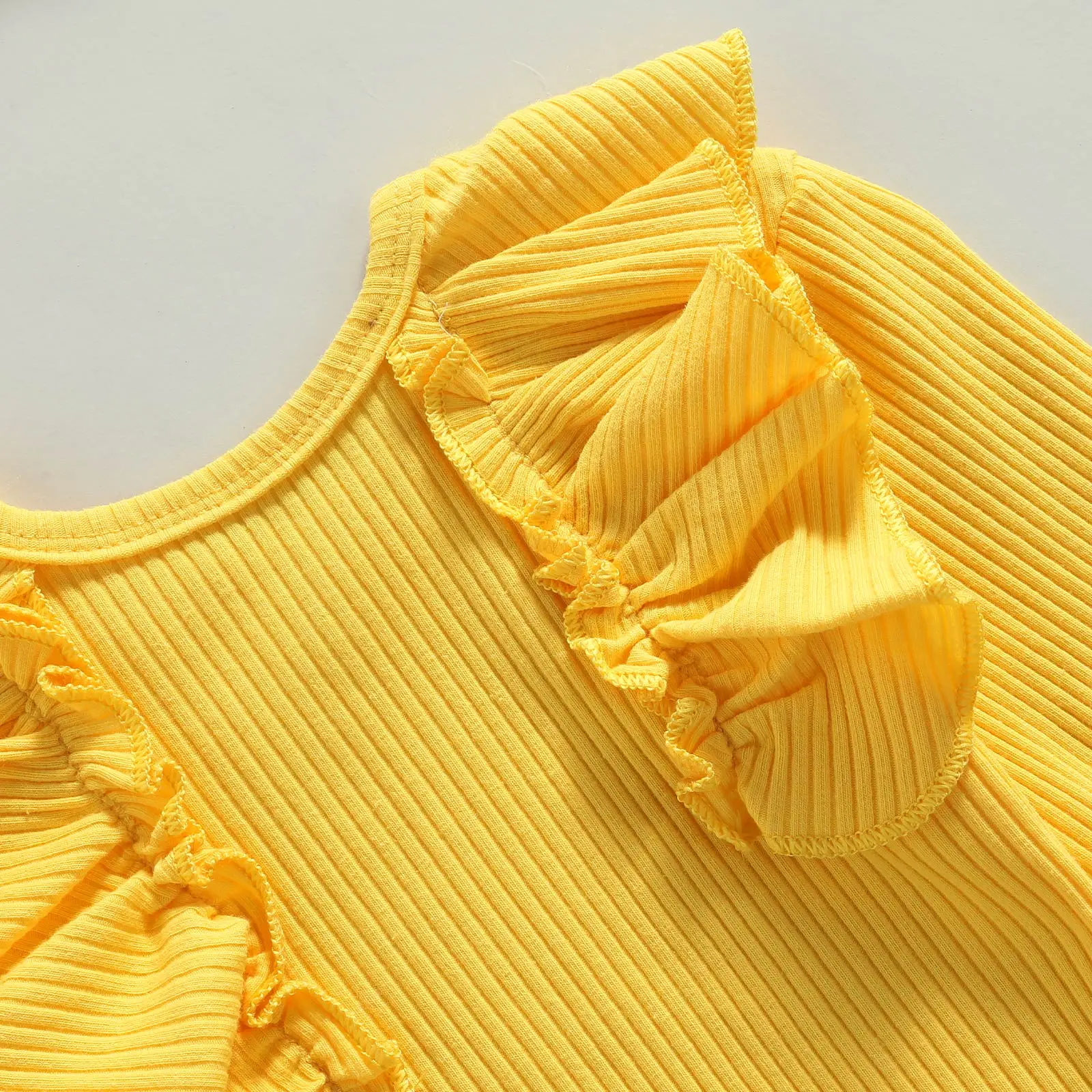 

2021 New Kids Girls Clothes 3Pcs Kid Tracksuit Solid Color Long Sleeves Frilly Blouse + Flower Print Pants + Headband, 1-5 Years