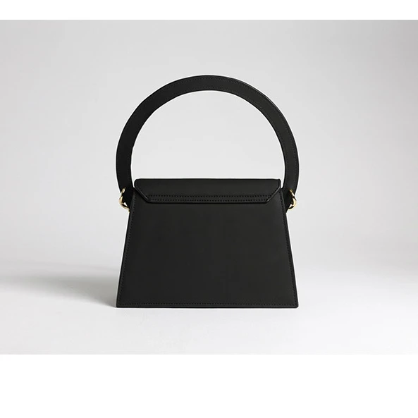 

mixtx 2020 Women Elegant Handbag Fashion metal chain Female Stereotype Handle Crossbody High Quality Second layer Cowhide Totes