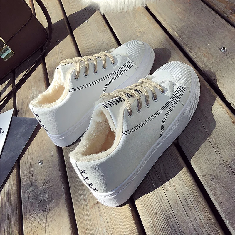 Новинка женские кроссовки суперзвезды зимние австралийские массажные дышащие