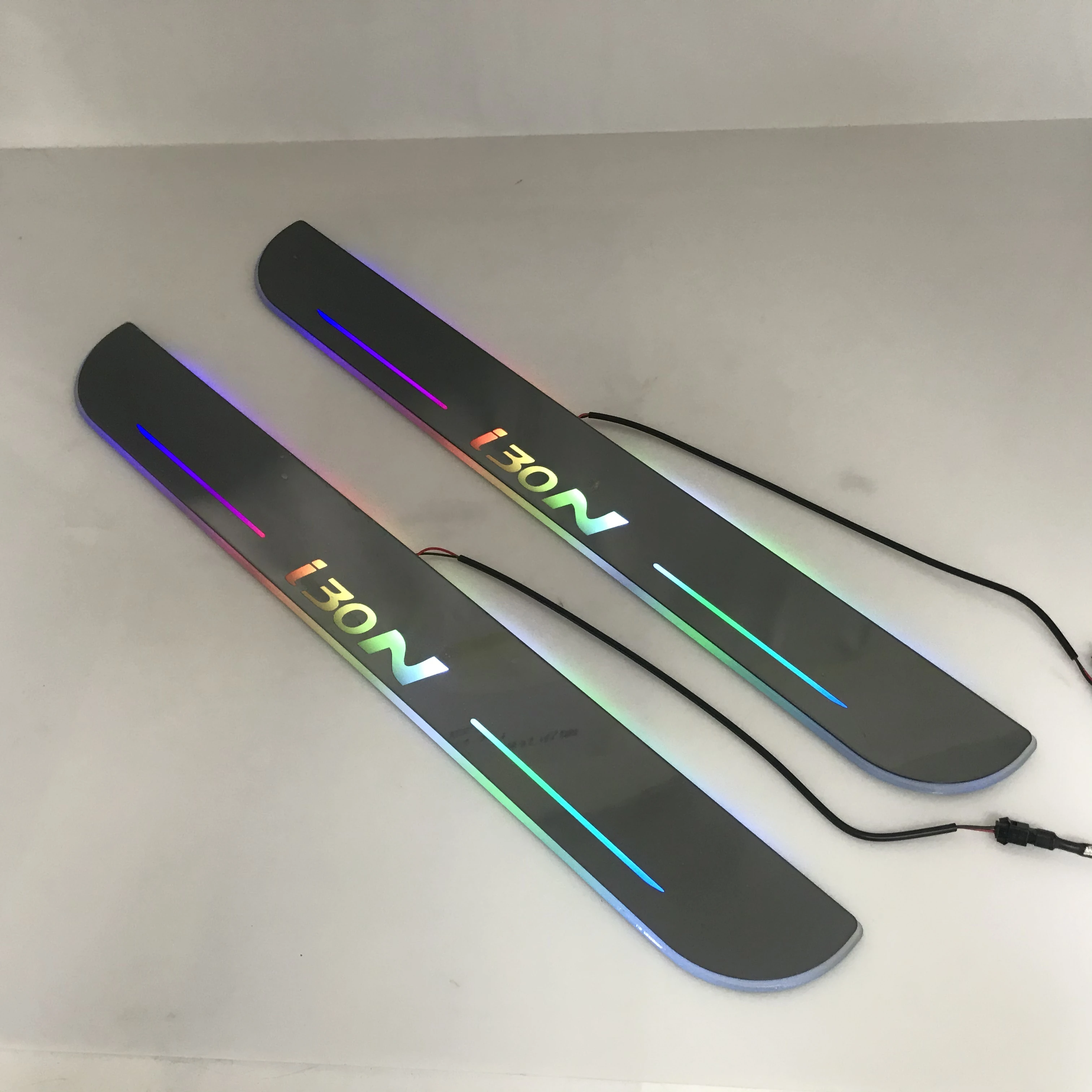 Osmrk led перемещение двери Накладка для Hyundai i30N динамический дверной порог пластина