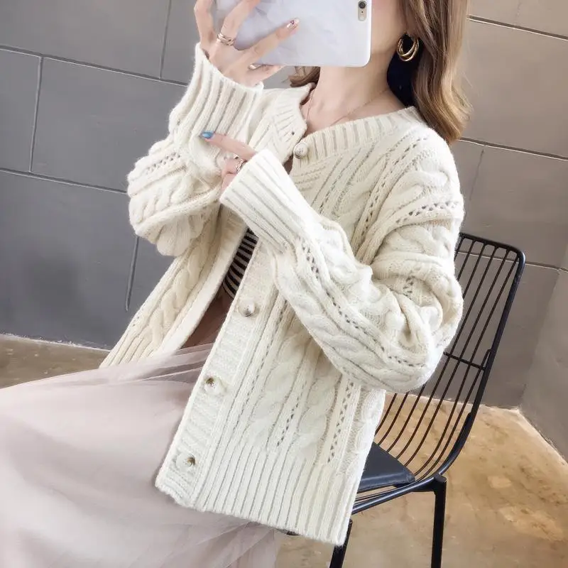 

2021 Autumn Winter New Style Sweater Cardigan Single Breasted Women Loose Lazy O-neck Twist Cardigans Knitted Jacket Y107