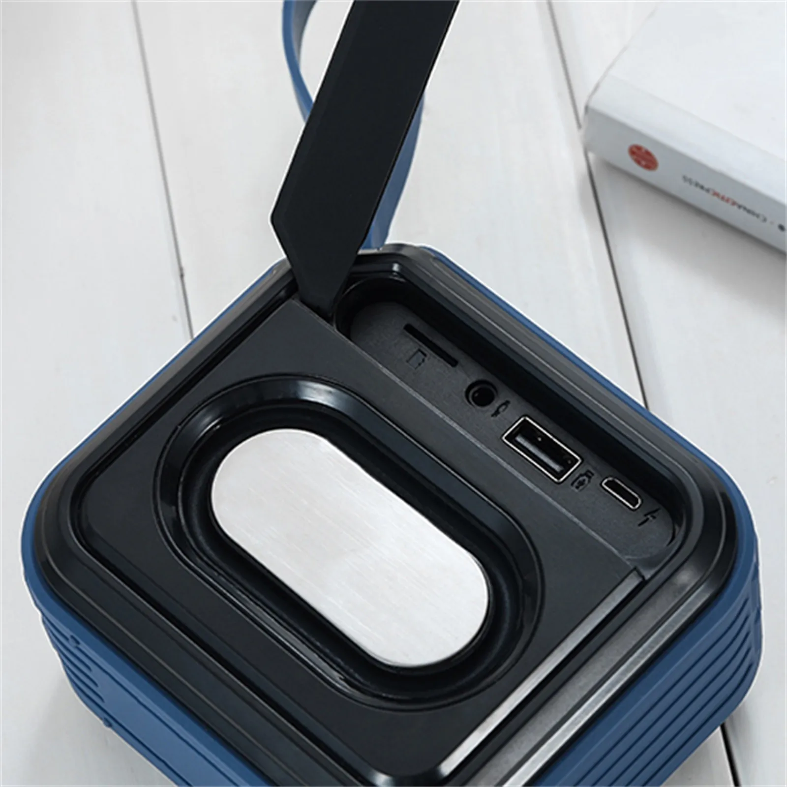 Внешняя портативная беспроводная Bluetooth-колонка с сабвуфером | Электроника