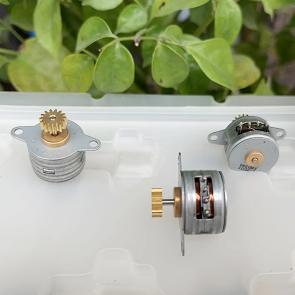 2 фазный 4 проводный шаговый электродвигатель мини двигатель 15 мм постоянный ток 3